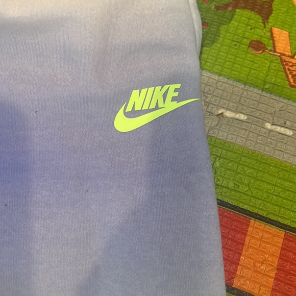NWT girls NIKE sweats size 5-6 years old - Picture 2 of 4
